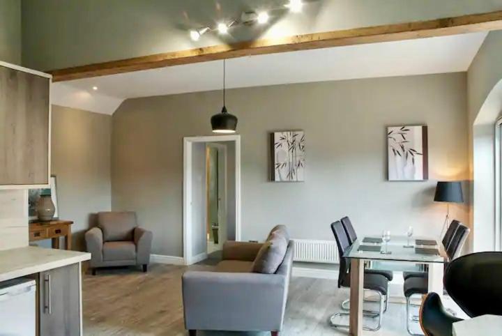 Queensgate Holiday Apartment , Beverley With Parking ภายนอก รูปภาพ