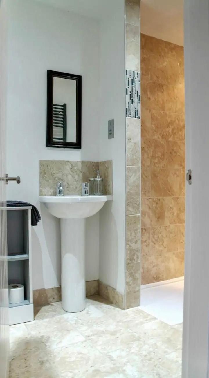 Queensgate Holiday Apartment , Beverley With Parking ภายนอก รูปภาพ